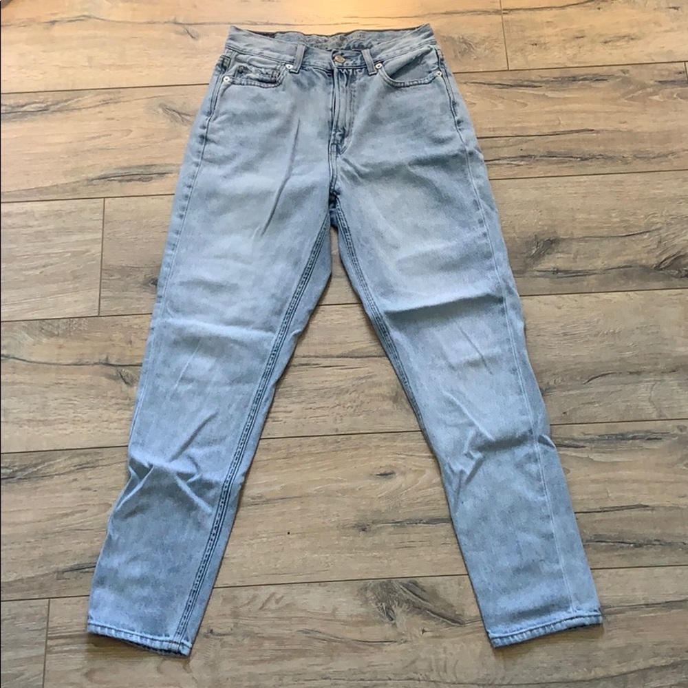 American Eagle Mom Jean